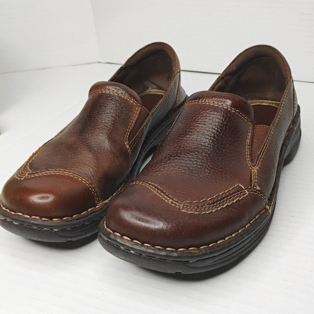 Thom McAn Women's Leather Slip-On Shoes – Size 7M – Chocolate Brown – Gently Use